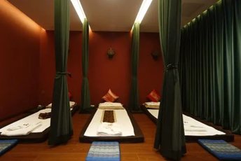 南京浦口区泰式按摩的被动瑜伽：当身体被折叠成诗